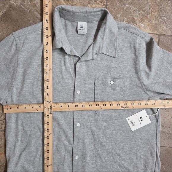 Free Assembly‎ Men's Knit Shirt Gray Long Sleeve Button Down Collared Casual - Picture 4 of 5